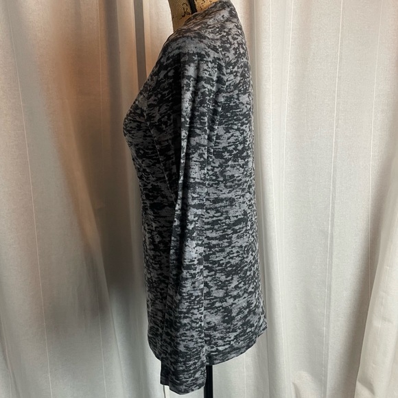 Allen Allen Black Space Dye Peace Sign Santa Hat Long Sleeve Tee Women’s Large - Picture 3 of 6